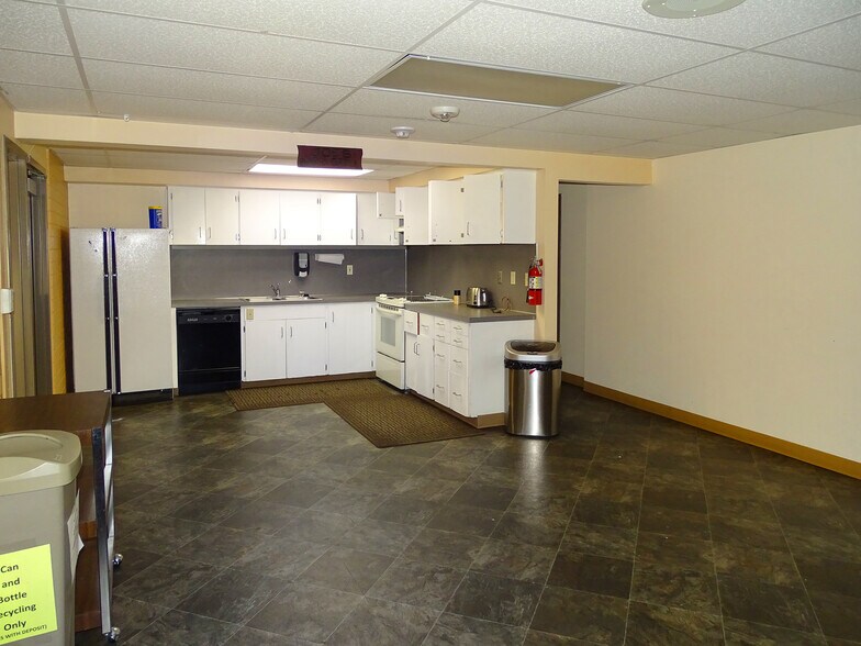 More Photos Of 14480 SW Jenkins Rd, Beaverton Flex For Sale