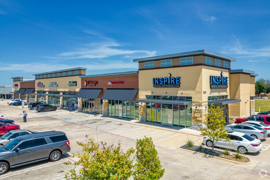 Primary Photo Of 909 Tripp Rd, Mesquite General Retail For Lease