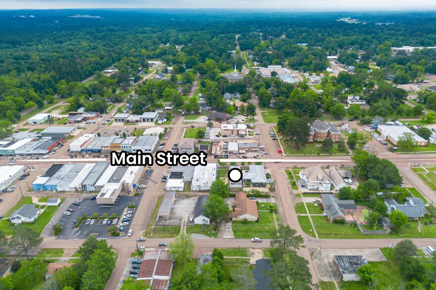 More Photos Of 309 Main St, Collins Office For Sale