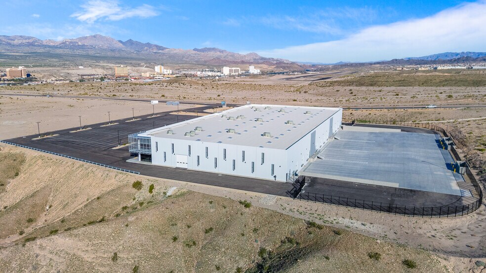 More Photos Of Laughlin Ranch Blvd, Bullhead City Warehouse For Lease