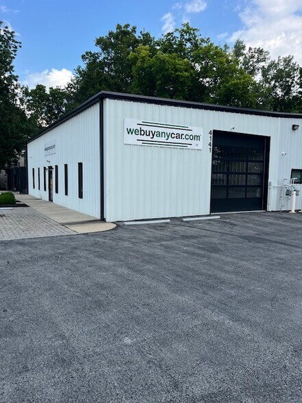 More Photos Of 4141 Bardstown Rd, Louisville Warehouse For Lease