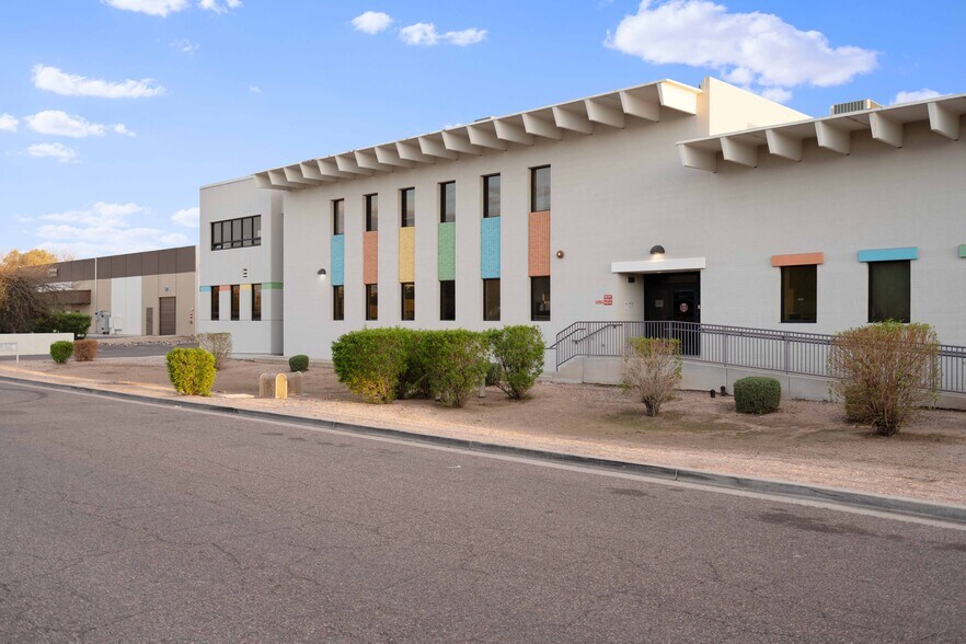 More Photos Of 2435 E Pecan Rd, Phoenix Specialty For Sale