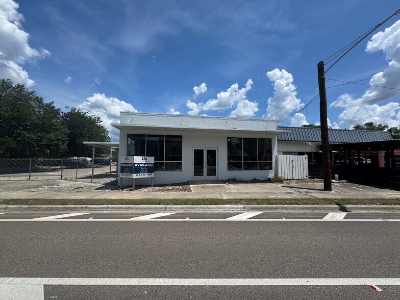 More Photos Of 224 NW 8th Ave, Gainesville Freestanding For Lease