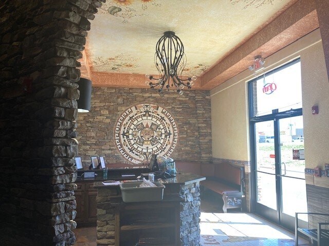 More Photos Of 410 W Meighan Blvd, Gadsden General Retail For Sale