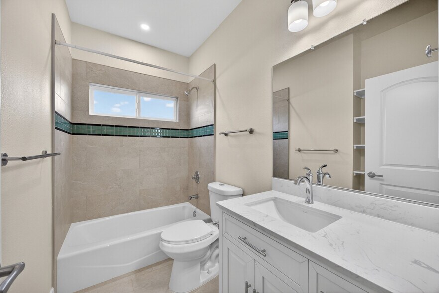 More Photos Of 25265 Carlsbad Ave, Davis Apartments For Sale