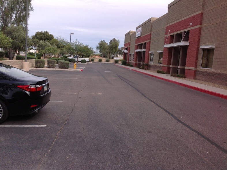 More Photos Of 8961 N 79th Ave, Peoria Warehouse For Lease