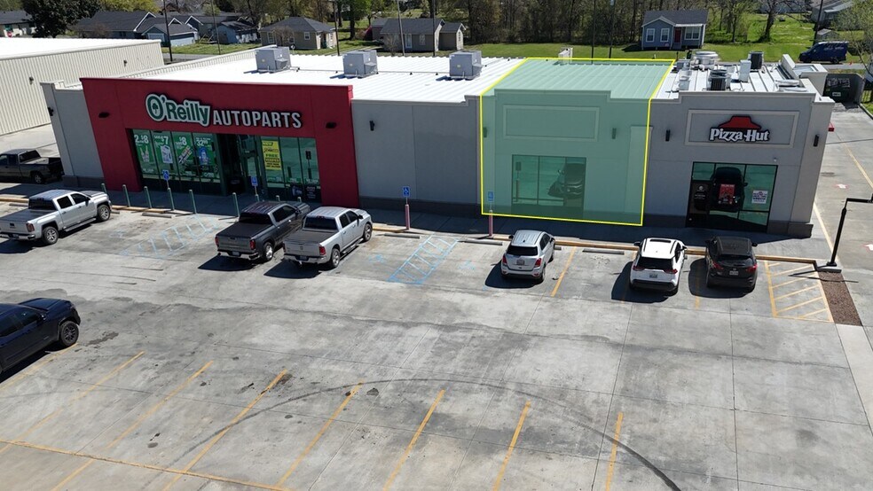 Primary Photo Of 2929 Ruth St, Sulphur Storefront For Lease