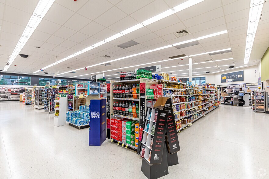 More Photos Of 20 Connecticut Blvd, East Hartford Drugstore For Sale