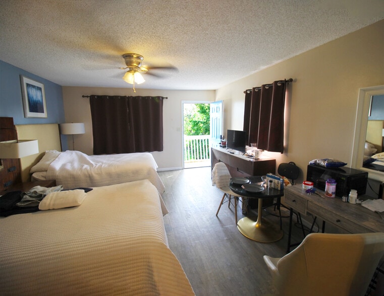 More Photos Of 3220 S Fiske Blvd, Rockledge Hotel For Sale