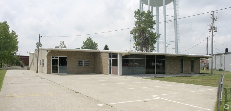 More Photos Of 980 Lafayette Rd, Medina Freestanding For Lease