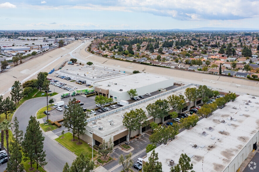 More Photos Of 17517 Fabrica Way, Cerritos Unknown For Lease