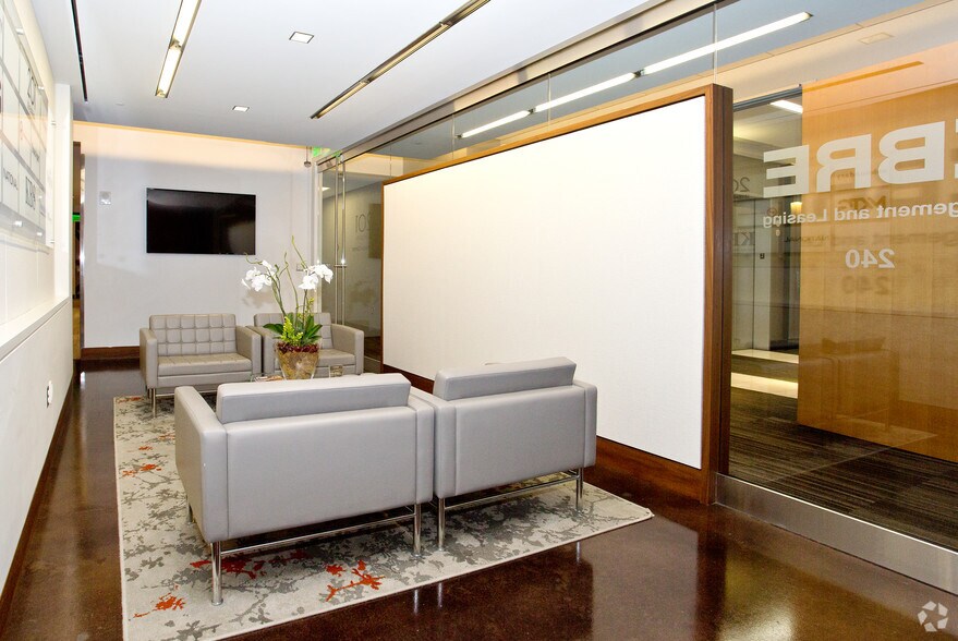 Photo of Lbby Floor Ste 100 - Spec Suite