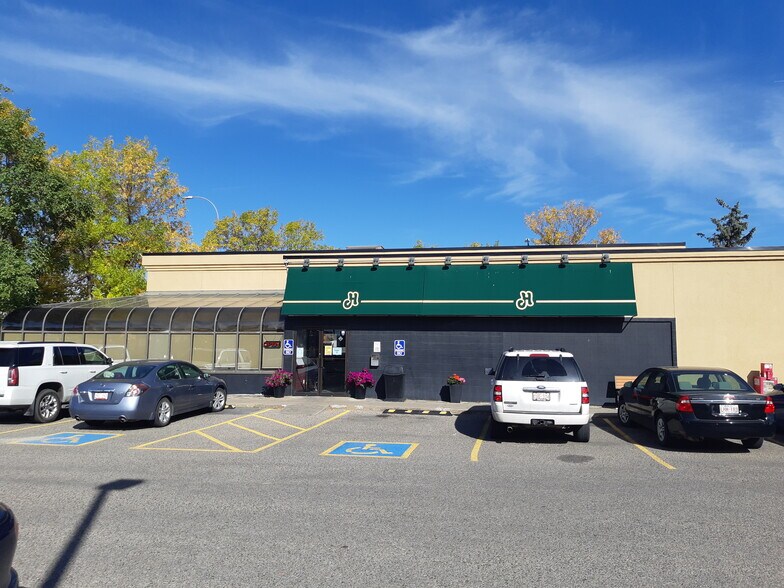 More Photos Of 205 Scenic Dr S, Lethbridge Restaurant For Sale