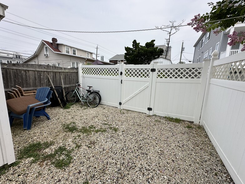 More Photos Of 2609 Long Beach Blvd, Long Beach Township Storefront Retail Residential For Sale