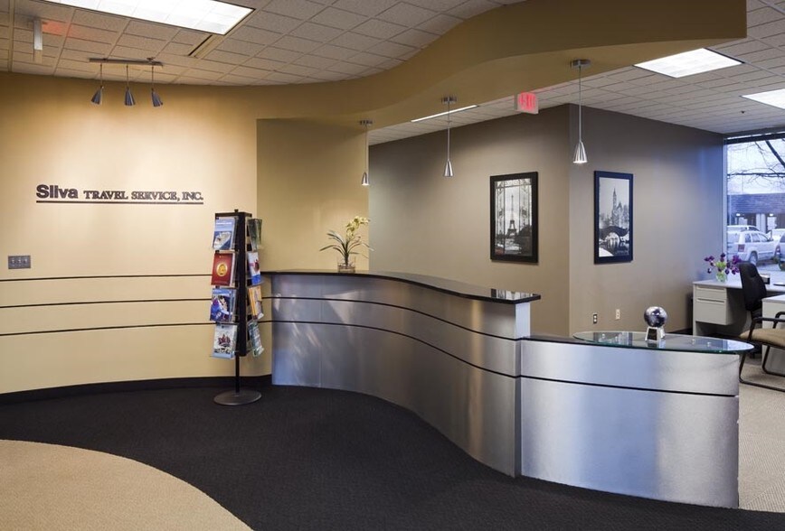 More Photos Of 100 W Big Beaver Rd, Troy Coworking Space