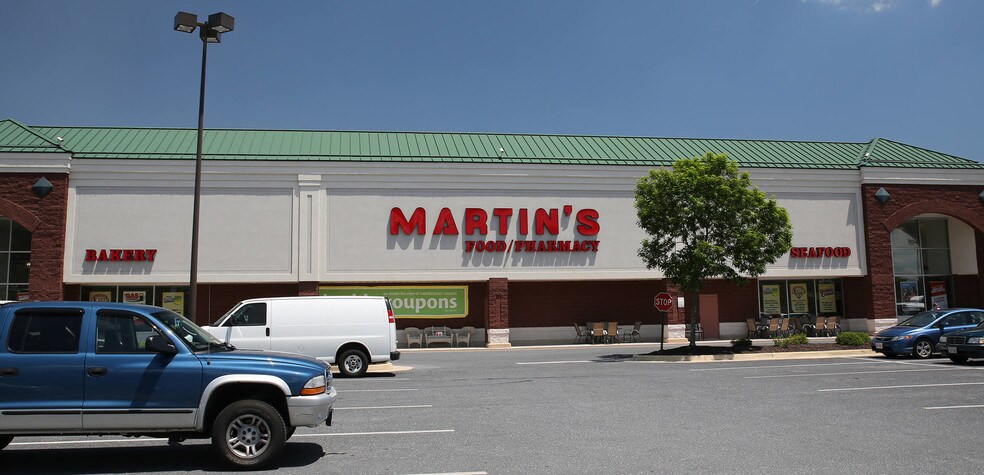 Primary Photo Of 1015 Richmond Ave, Staunton General Retail For Lease