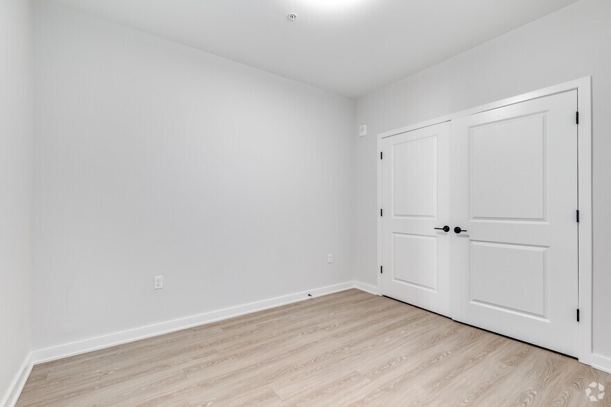 More Photos Of 5454 Nicholson Ln, North Bethesda Apartments For Lease