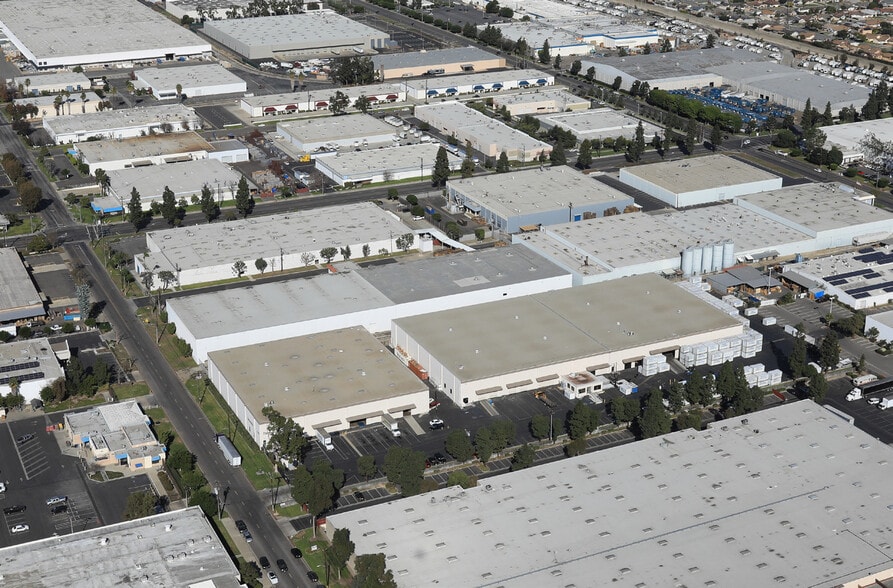 More Photos Of 12632-12642 Monarch St, Garden Grove Warehouse For Lease
