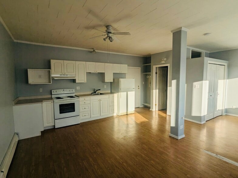 More Photos Of 10124 100 Av, Grande Prairie Apartments For Sale