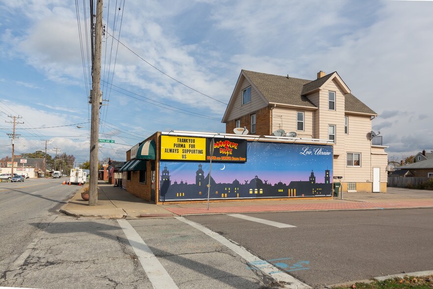 More Photos Of 6001 State Rd, Parma Restaurant For Sale