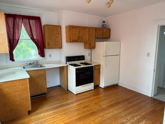 More Photos Of 352 Berry Ave, Bellevue Multifamily For Sale