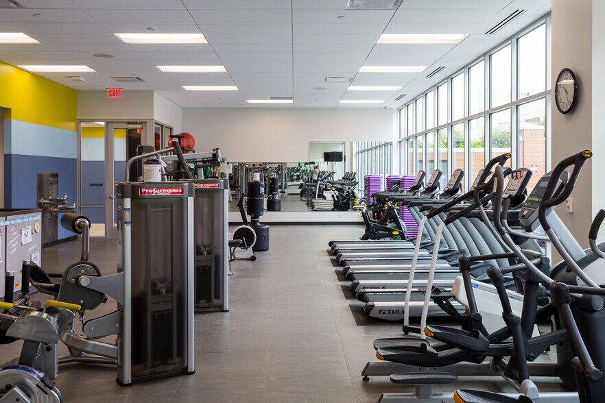 More Photos Of 658 S 4th St, Louisville Medical For Lease