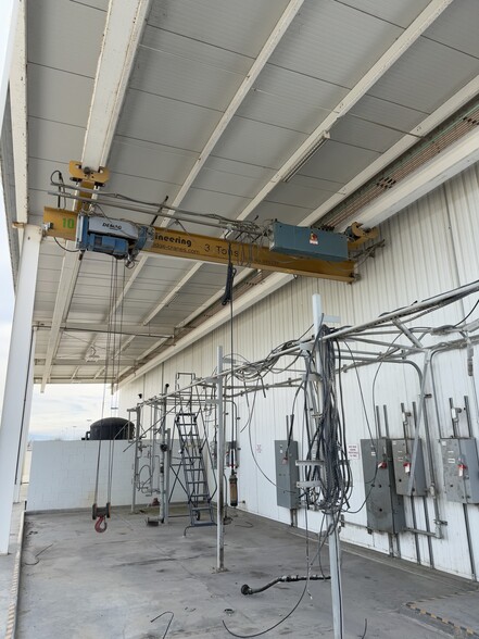 More Photos Of 34598 7th Standard Rd, Bakersfield Warehouse For Sale