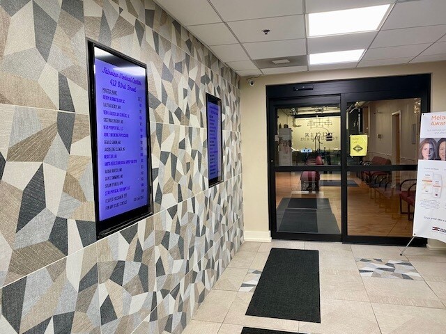 More Photos Of 412 W 63rd St, Downers Grove Medical For Lease