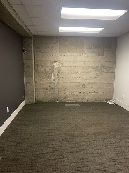 More Photos Of 517 S 200 W, Salt Lake City Freestanding For Lease