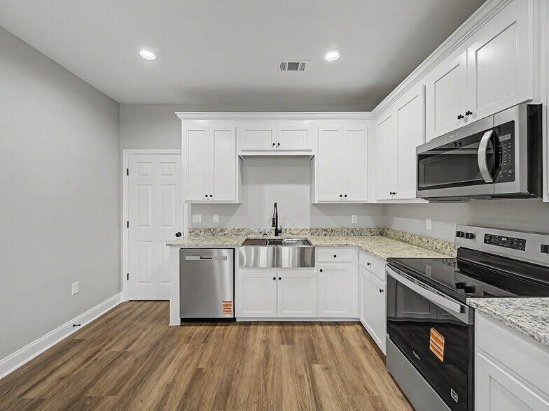More Photos Of 515 Birch St, Adel Apartments For Sale