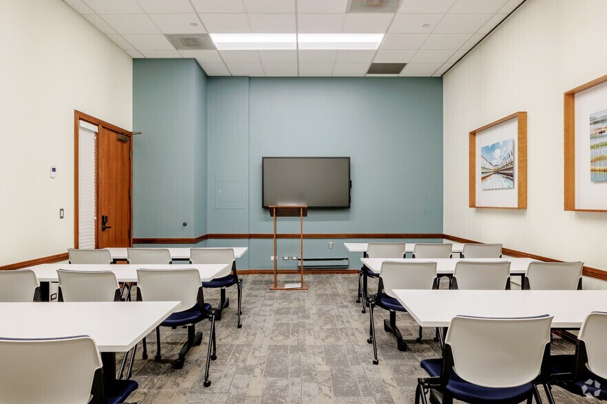 More Photos Of 950 S Cherry St, Denver Office For Lease