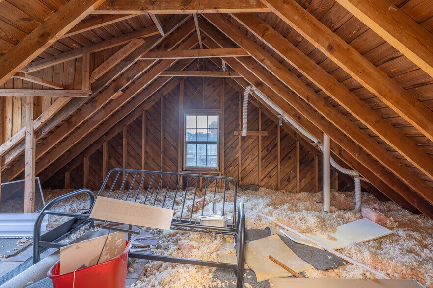 More Photos Of 1941 Euclid Ave, Bristol Medical For Sale