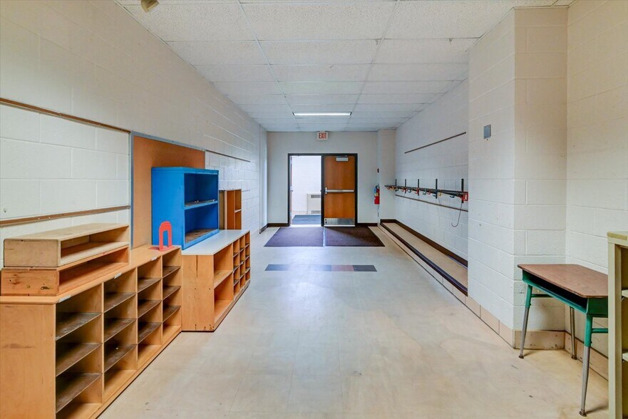 More Photos Of 520 E Holum St, Deforest Schools For Sale