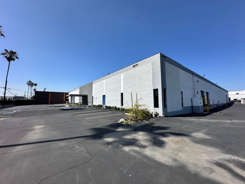 More Photos Of 15711-15777 S Broadway, Gardena Warehouse For Sale
