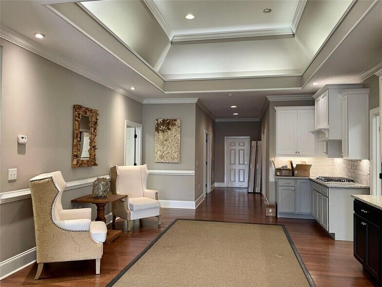 More Photos Of 4913 Summer Oak Dr, Buford Light Manufacturing For Lease