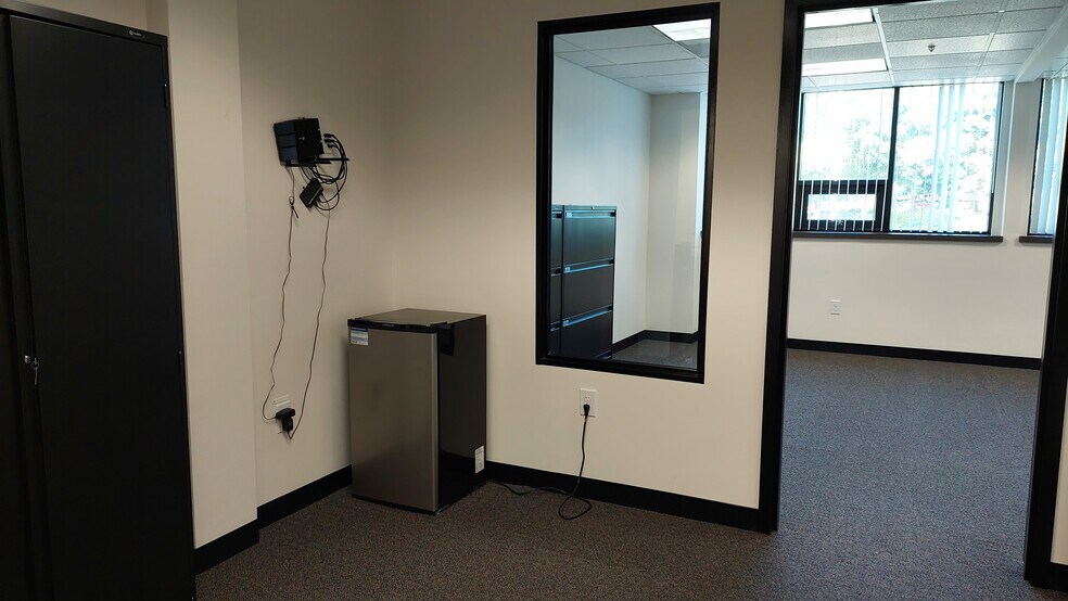 More Photos Of 900 Cummings Ctr, Beverly Medical For Lease