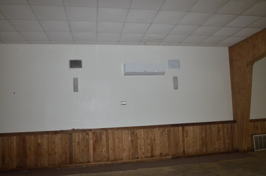 More Photos Of 31633 US-377 Hwy, Gordonville Light Distribution For Sale