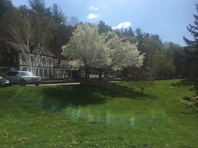 More Photos Of 3290 Ma-23, Hillsdale Hotel For Sale