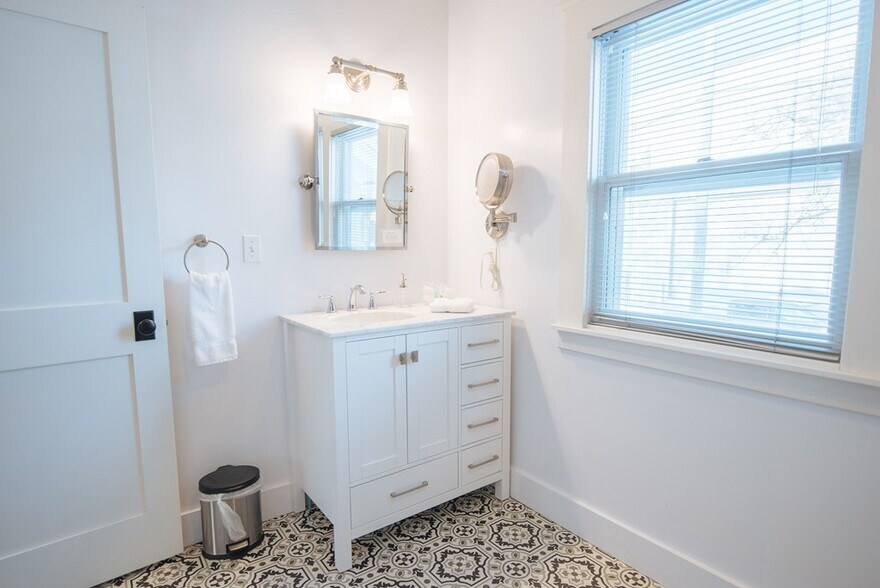 More Photos Of 219 Kentucky St, Sturgeon Bay Specialty For Sale