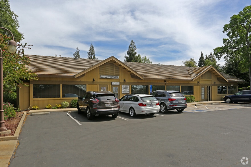 Primary Photo Of 907 Embarcadero Dr, El Dorado Hills Medical For Sale