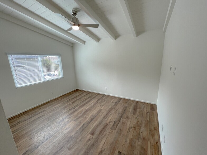 More Photos Of 2118 Carnegie Ln, Redondo Beach Apartments For Sale