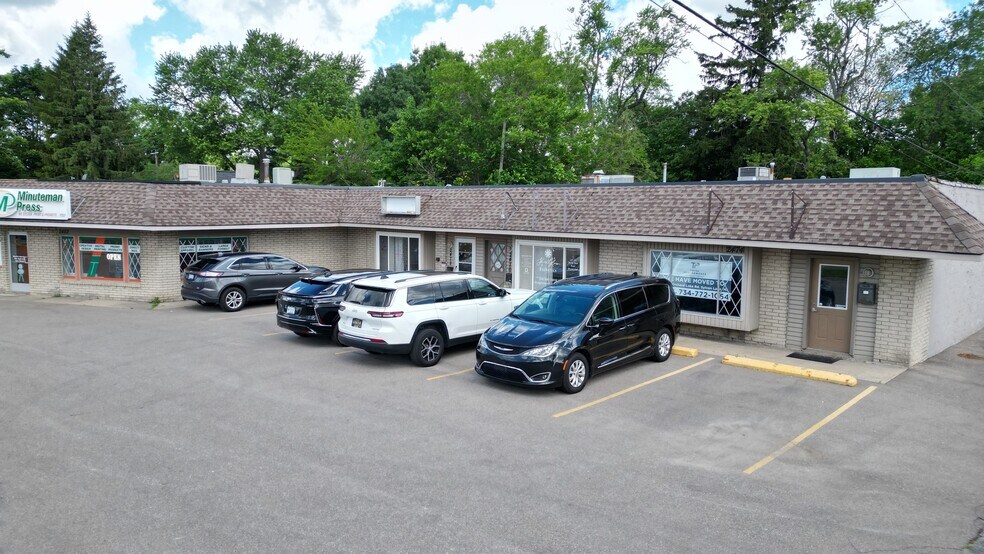 More Photos Of 2474-2486 Orchard Lake Rd, Keego Harbor Unknown For Lease