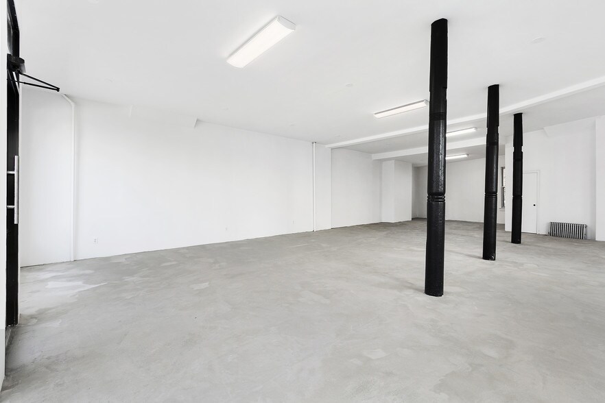 More Photos Of 531 Graham Ave, Brooklyn Apartments For Lease