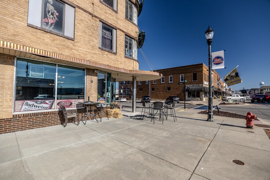 More Photos Of 201 W Commercial St, Lebanon Office For Sale