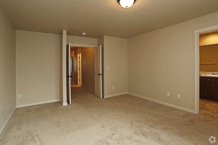 More Photos Of 19731 SW Athena Ct, Aloha Apartments For Sale