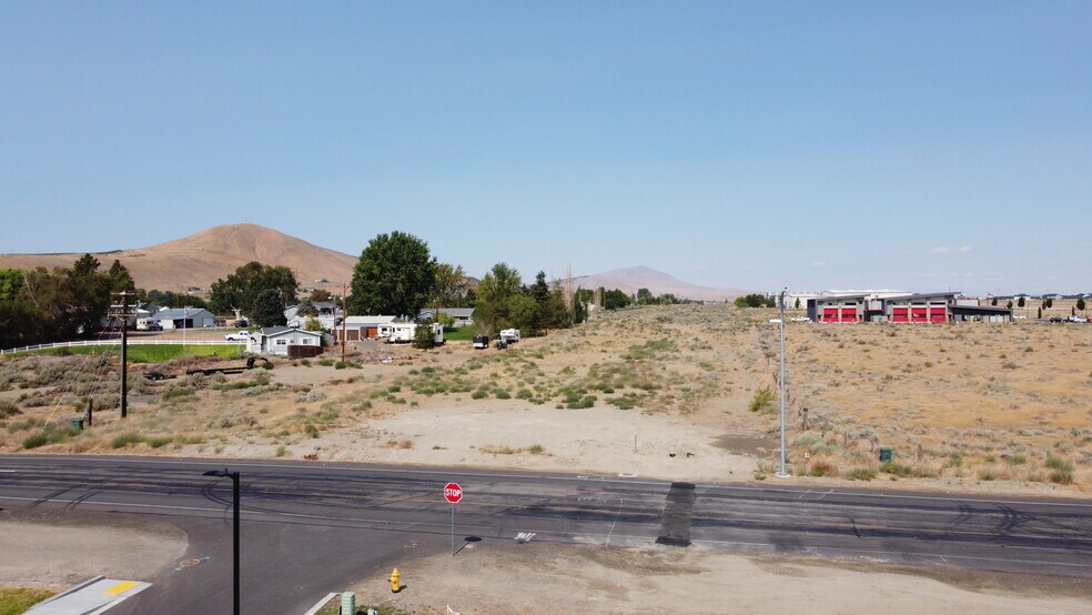 More Photos Of tbd Van Giesen Street, West Richland Land For Sale
