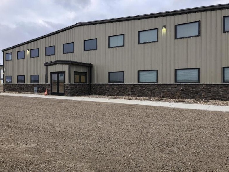 More Photos Of 14472 Commerce Park Blvd, Williston Warehouse For Sale