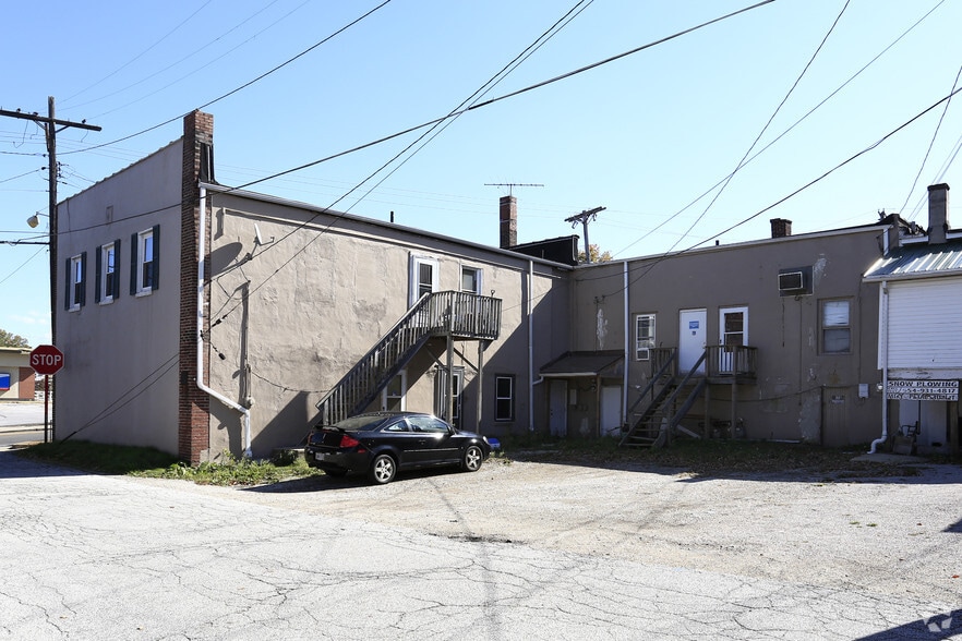 More Photos Of 2-8 W Main St, Madison Storefront Retail Residential For Lease