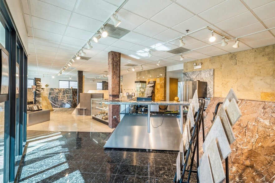 More Photos Of 598 Mitchell Rd, Glendale Heights Warehouse For Sale