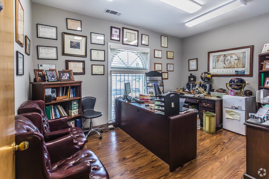 More Photos Of 3530 Hickory Hill Rd, Memphis Medical For Sale